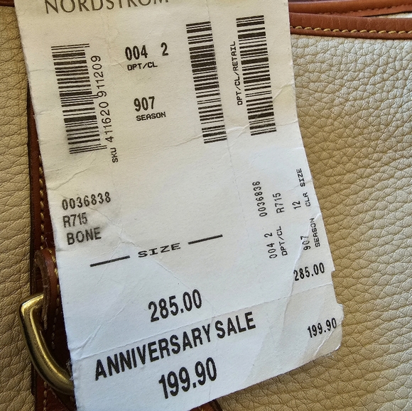 Dooney & Bourke Handbags - QUICK SALE🔥🔥🔥DOONEY & BOURKE🔥VINTAGE🔥PEBBLE LEATHER BAG🔥FIRM🔥